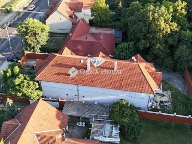 Eladó ház Pécs 720 nm