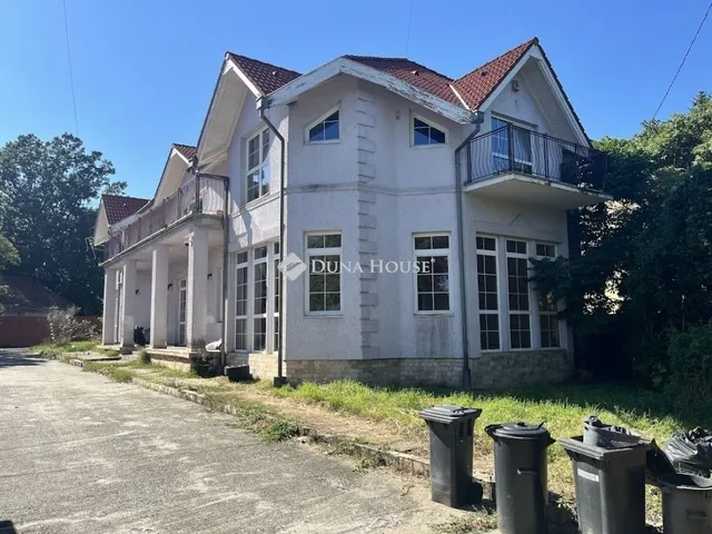 Eladó ház Pécs 720 nm