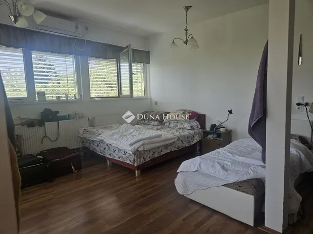 Eladó ház Pogány 285 nm