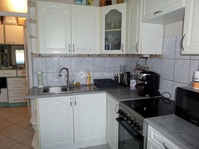 Eladó lakás Komló 59 nm