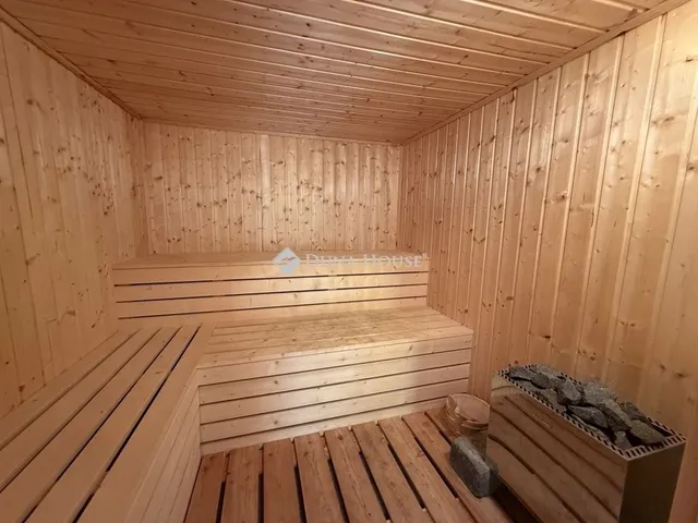 Eladó ház Szalánta 301 nm