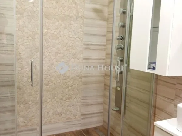 Eladó lakás Komló 56 nm