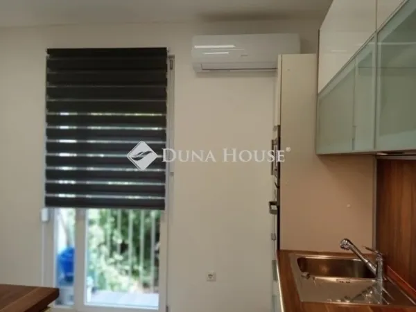 Eladó lakás Komló 56 nm