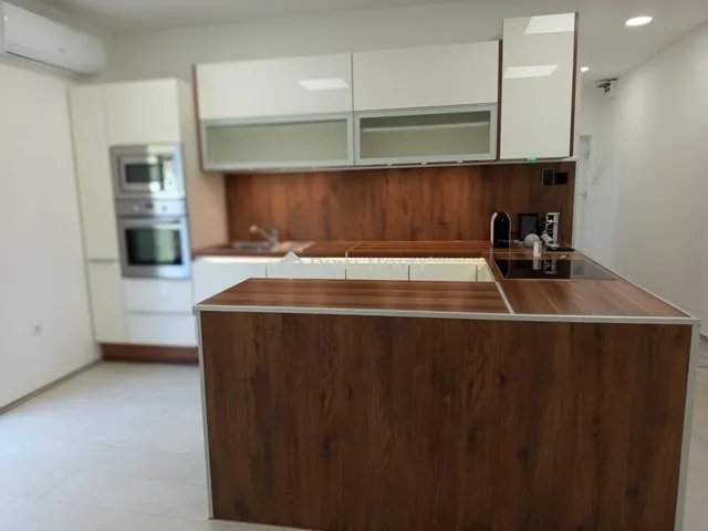 Eladó lakás Komló 56 nm