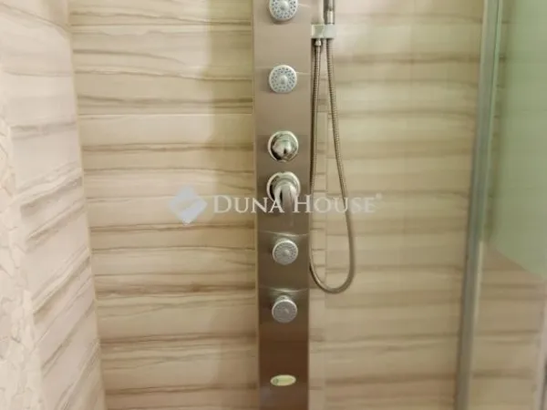 Eladó lakás Komló 56 nm