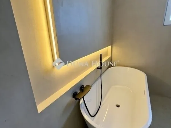 Eladó ház Pécs, Kismélyvölgy 146 nm