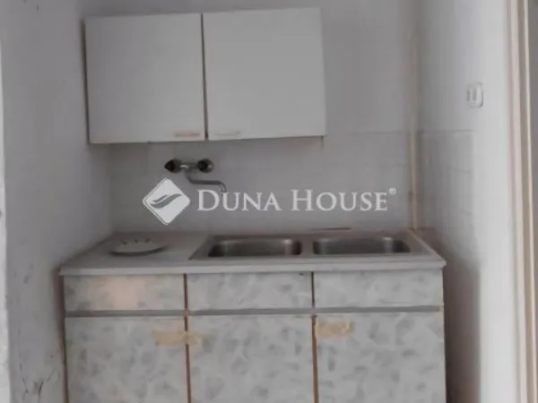 Eladó ház Szekszárd 500 nm