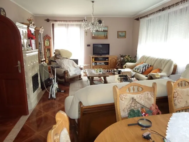 Eladó ház Komló 336 nm