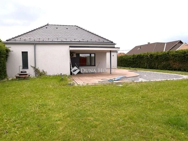 Eladó ház Nagykozár 156 nm