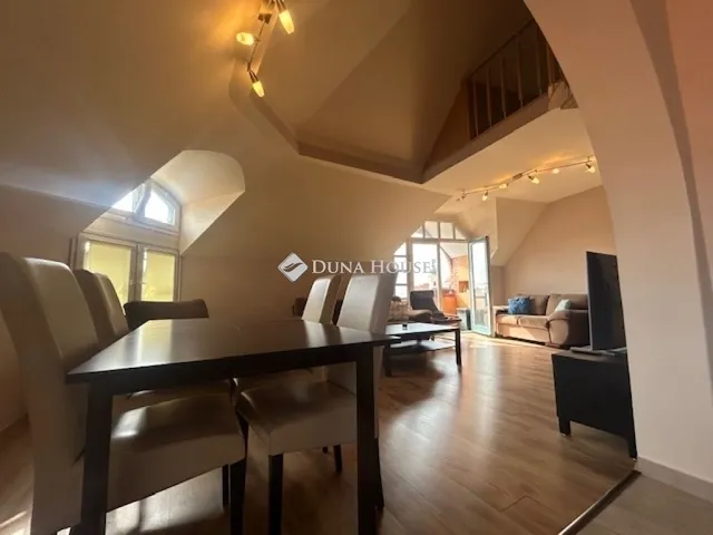 Eladó lakás Pécs 102 nm