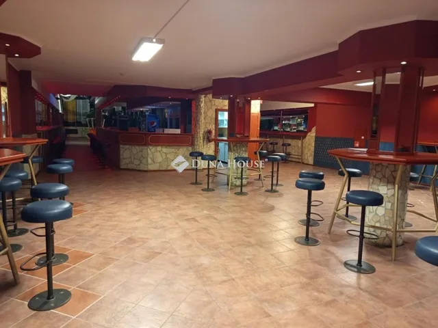 Eladó kereskedelmi és ipari ingatlan Komló 1090 nm