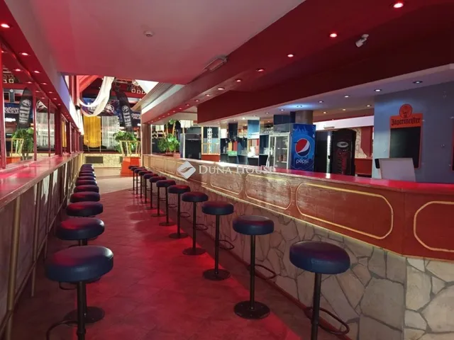 Eladó kereskedelmi és ipari ingatlan Komló 1090 nm