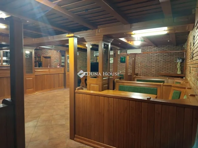 Eladó kereskedelmi és ipari ingatlan Komló 1090 nm