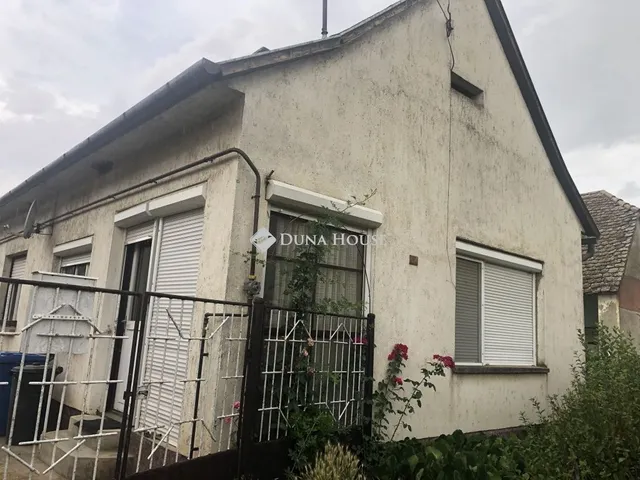 Eladó ház Vajszló 90 nm