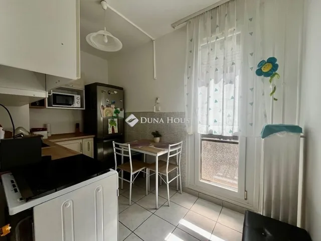 Eladó lakás Pécs 64 nm