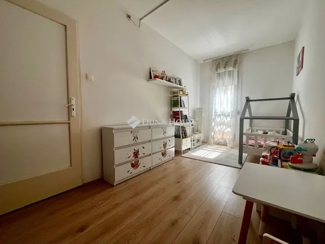 Eladó lakás Pécs 64 nm