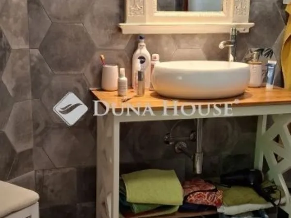 Eladó ház Pogány 129 nm