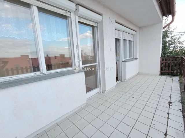 Eladó lakás Szekszárd 185 nm