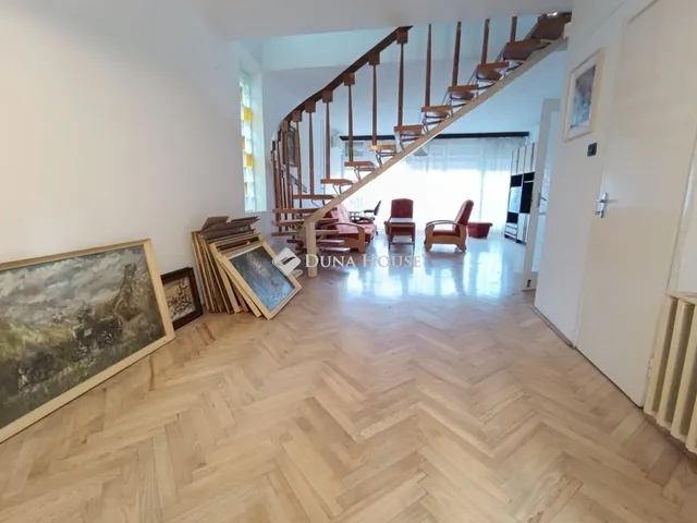 Eladó lakás Szekszárd 185 nm