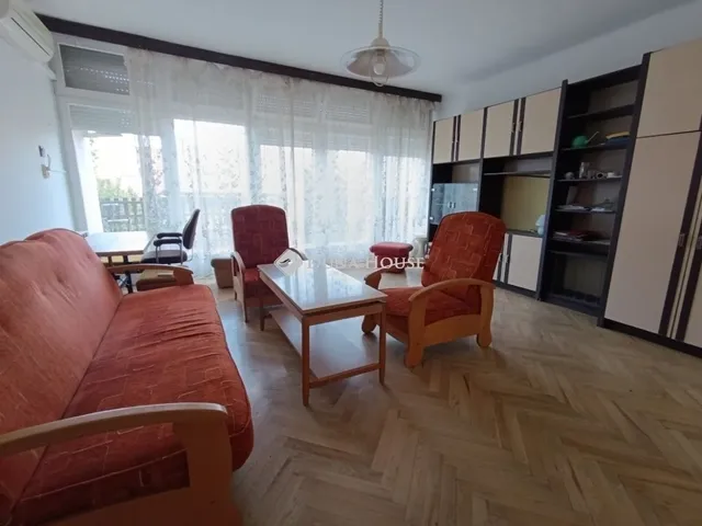 Eladó lakás Szekszárd 185 nm