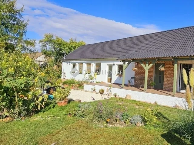 Eladó ház Baksa 100 nm