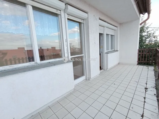 Eladó lakás Szekszárd 185 nm