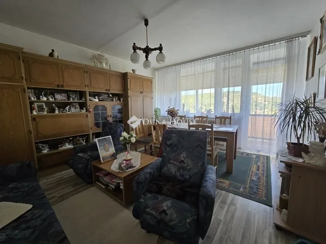 Eladó lakás Komló 46 nm