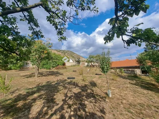 Eladó ház Nagyharsány 190 nm