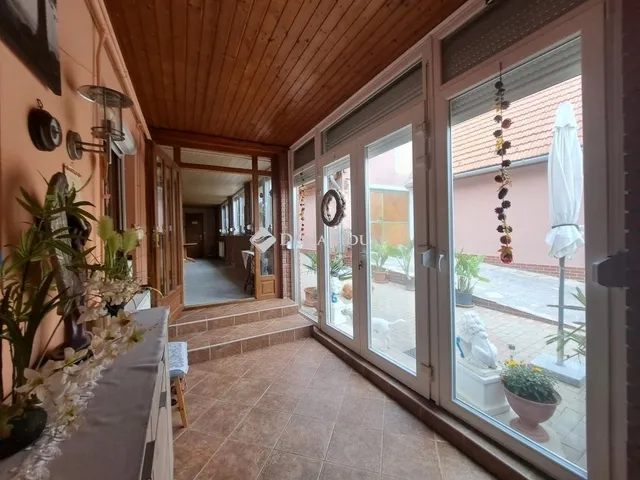 Eladó ház Nagyharsány 190 nm