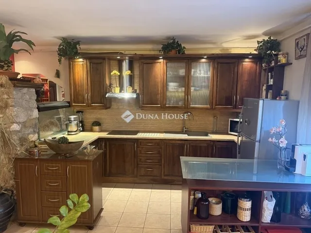 Eladó lakás Pécs 86 nm