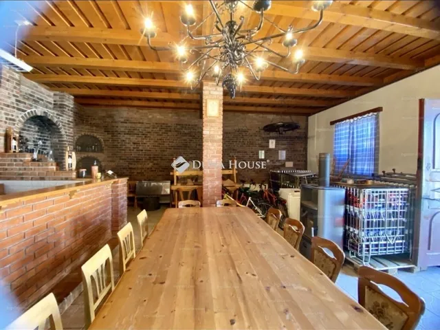 Eladó kereskedelmi és ipari ingatlan Villány 126 nm