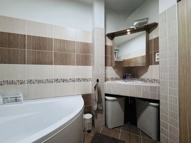 Eladó lakás Pécs 72 nm