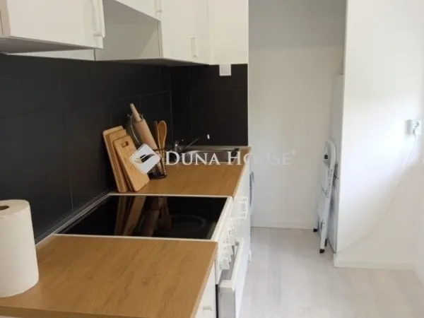 Eladó lakás Komló 51 nm