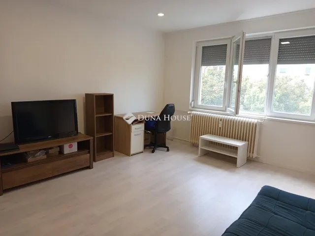 Eladó lakás Komló 51 nm