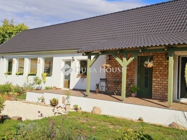 Eladó ház Baksa 100 nm