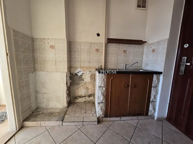 Eladó lakás Pécs 27 nm