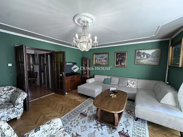 Eladó lakás Pécs 230 nm