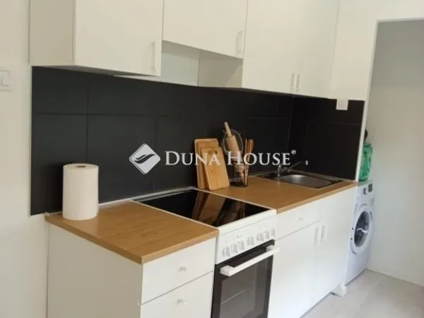 Eladó lakás Komló 51 nm