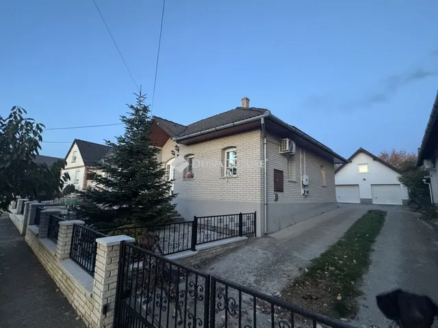 Eladó ház Himesháza 160 nm