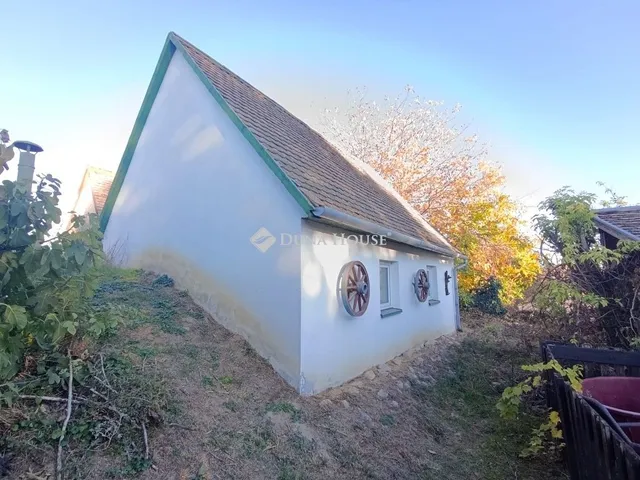 Eladó üdülő és hétvégi ház Bár 35 nm