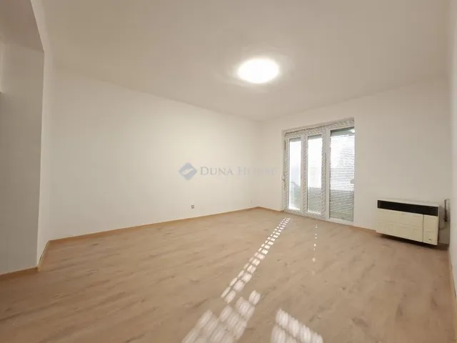 Eladó lakás Komló 51 nm