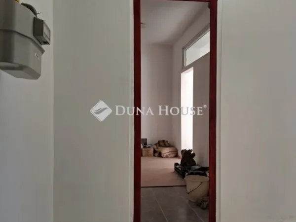 Eladó lakás Komló 51 nm