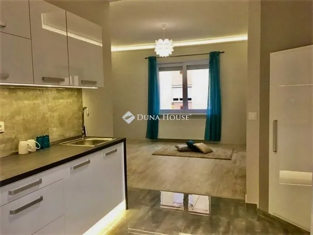 Eladó lakás Pécs 89 nm