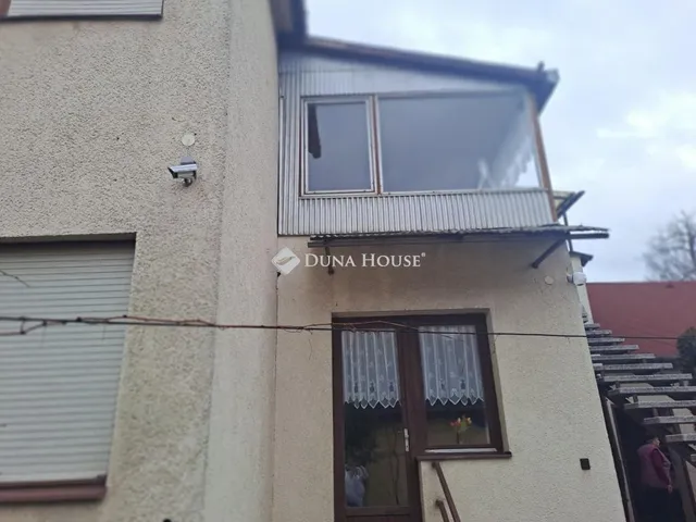 Eladó ház Szentlőrinc 252 nm