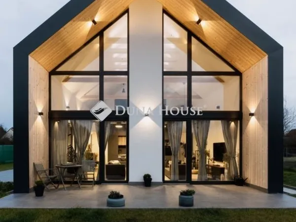 Eladó ház Balatonkeresztúr 154 nm