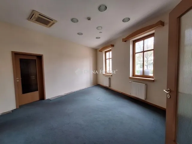 Eladó ház Villány 270 nm