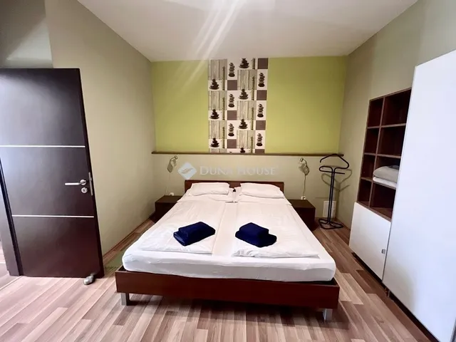 Eladó lakás Pécs 72 nm