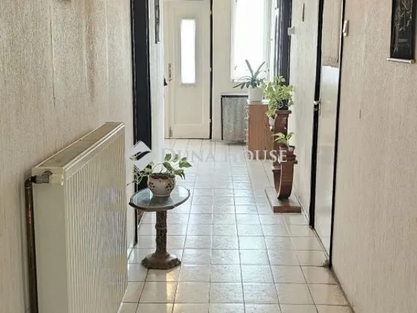 Eladó ház Bogád 179 nm