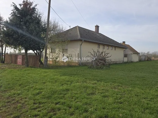 Eladó ház Görcsöny 100 nm