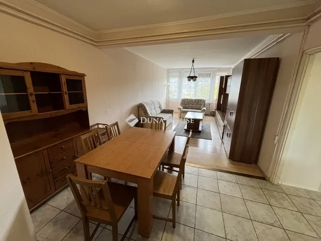 Eladó lakás Szekszárd 68 nm